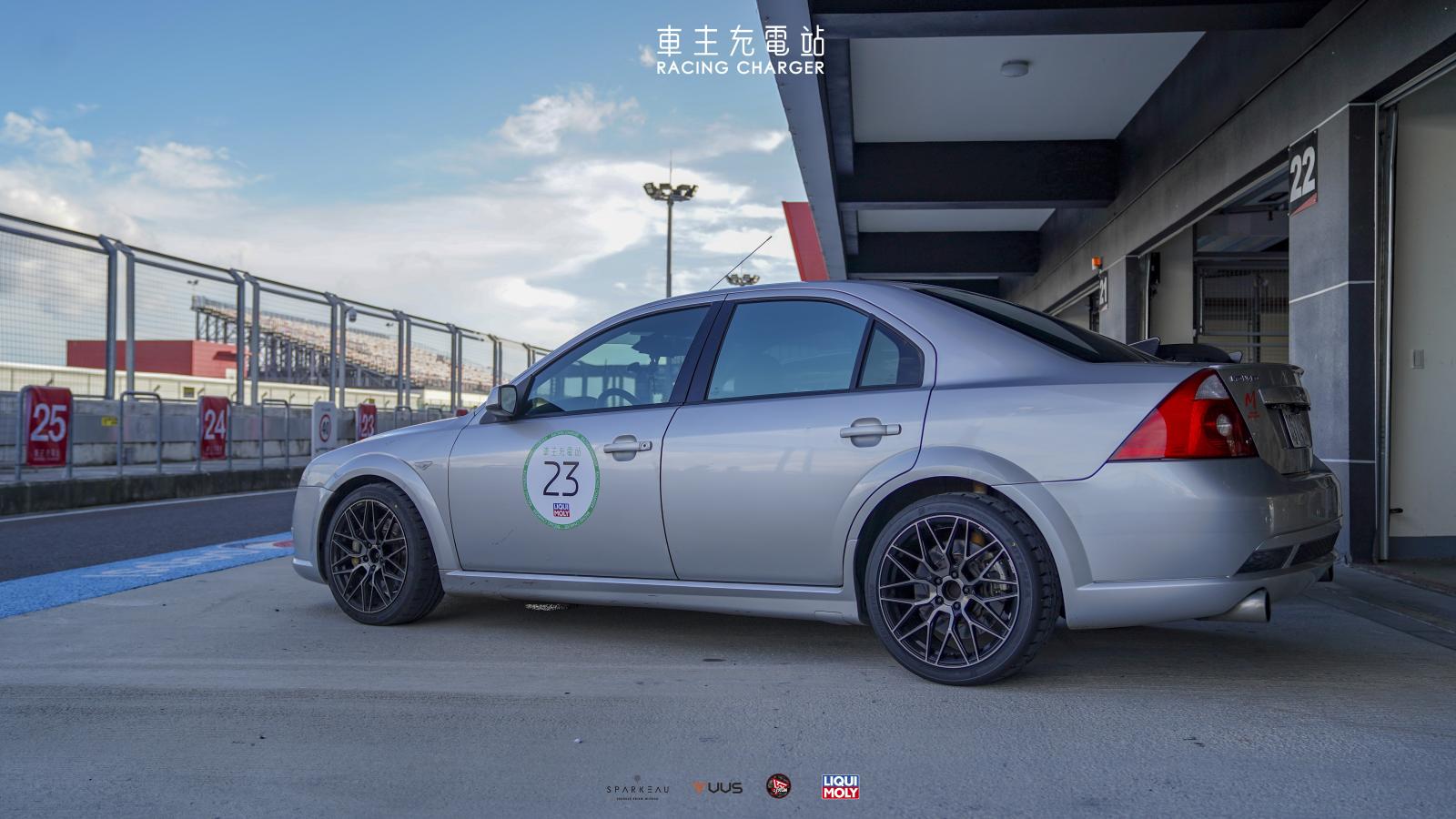 Ford Mondeo ST220（Gen2）車主開箱心得評價：當年唯一的歐系進口手排房車！