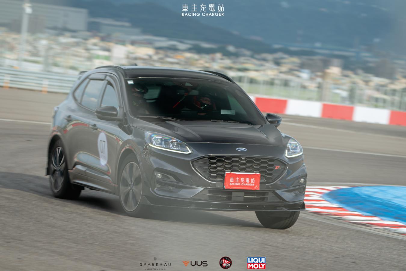 Ford Kuga ST Line（CX482）原廠輪胎、來令片心得評價-車主奕宏