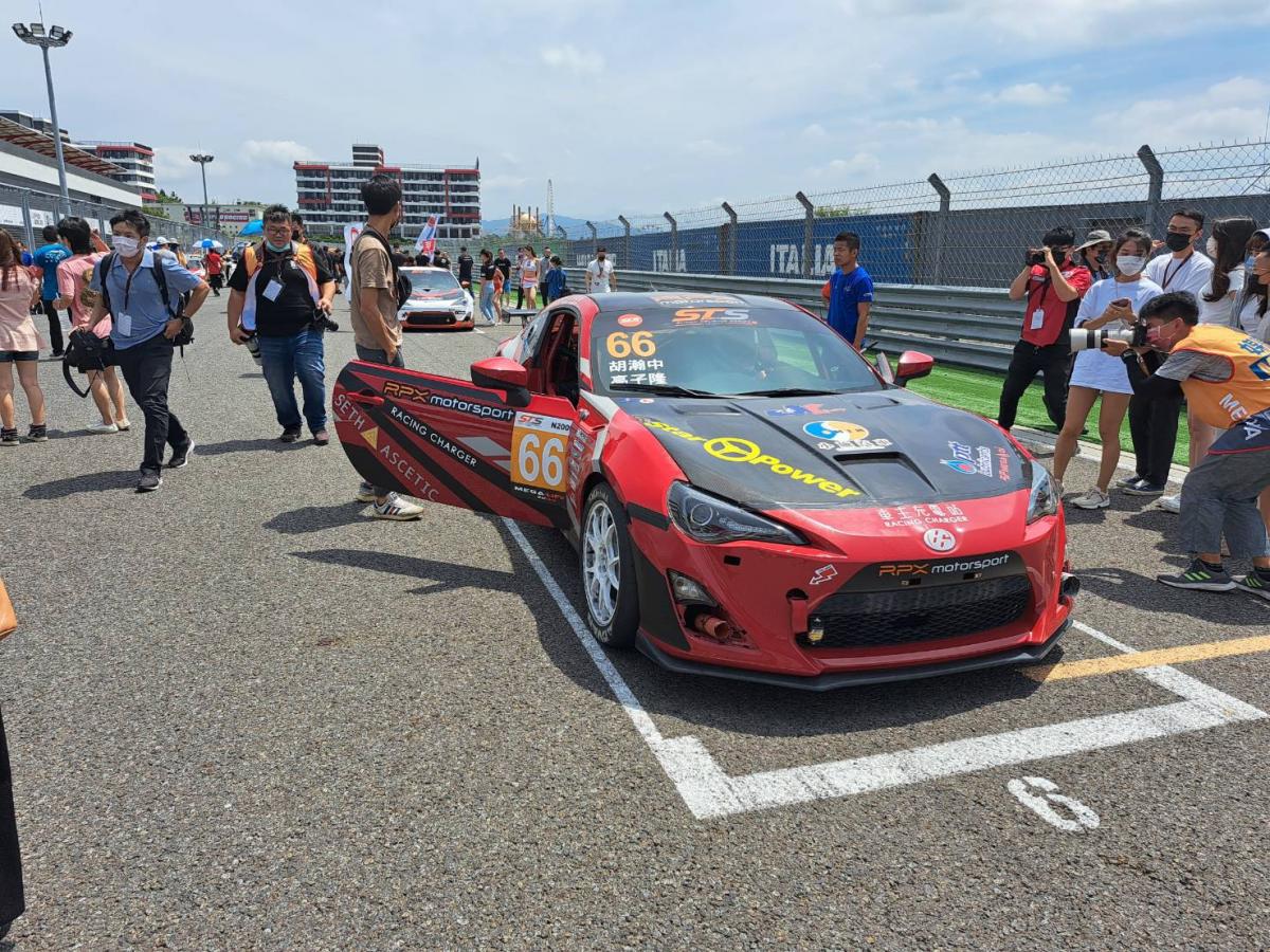 2022 STS超級房車全國系列賽第三站賽事報導，重點賽事TCR組別第一個彎就碰撞！？