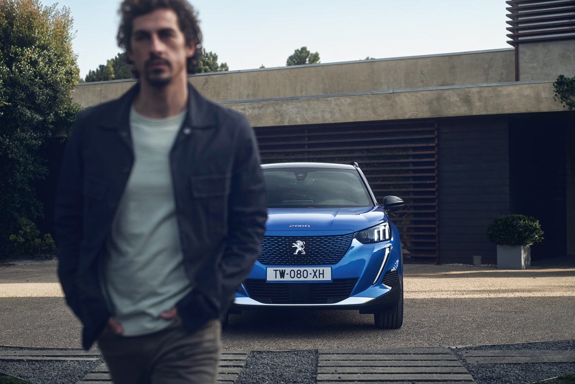 Peugeot e-2008純電小休旅登場，首款法系電動車登台！