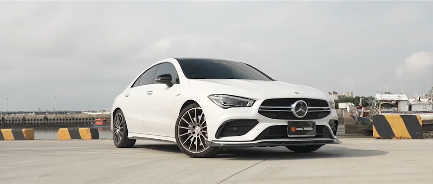 Mercedes-AMG CLA35 VVS鈦合金中尾段排氣管改裝效果開箱