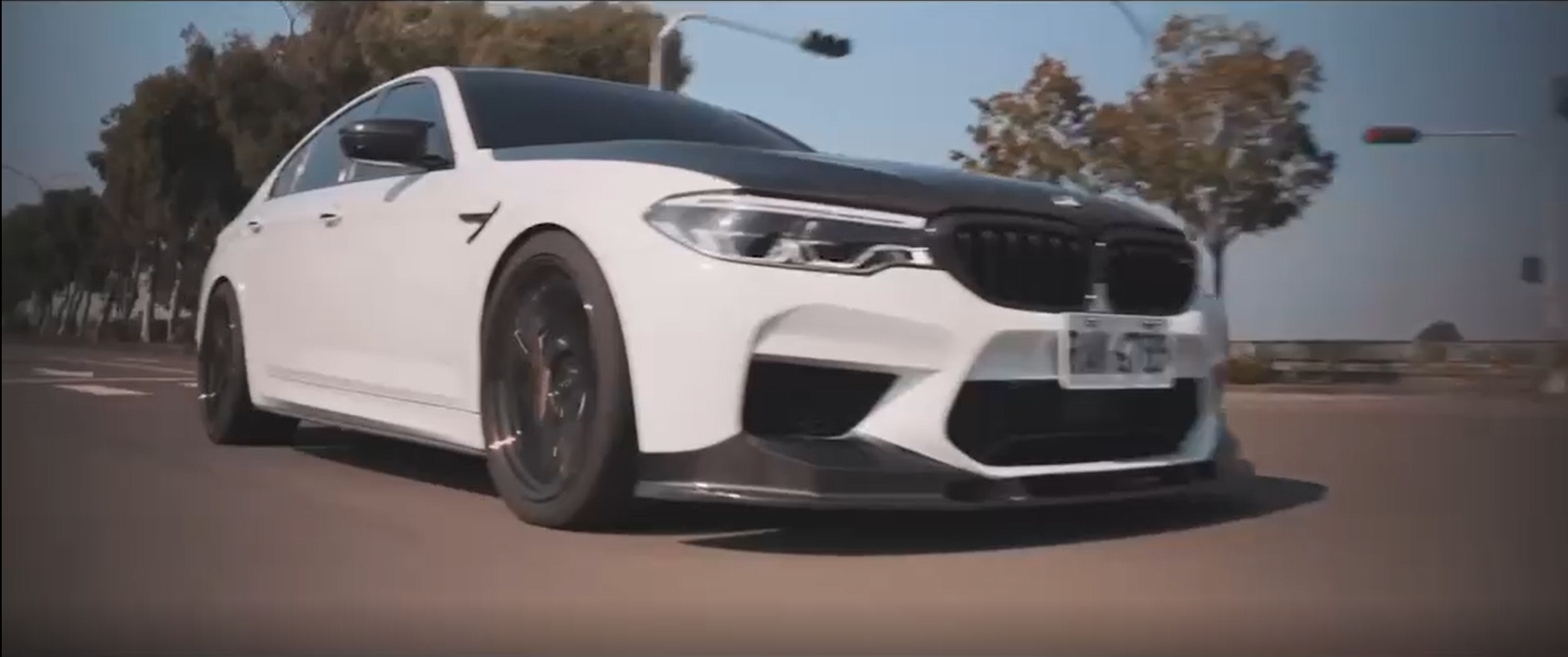 BMW M5（F90）VVS鈦合金全段排氣管改裝效果開箱