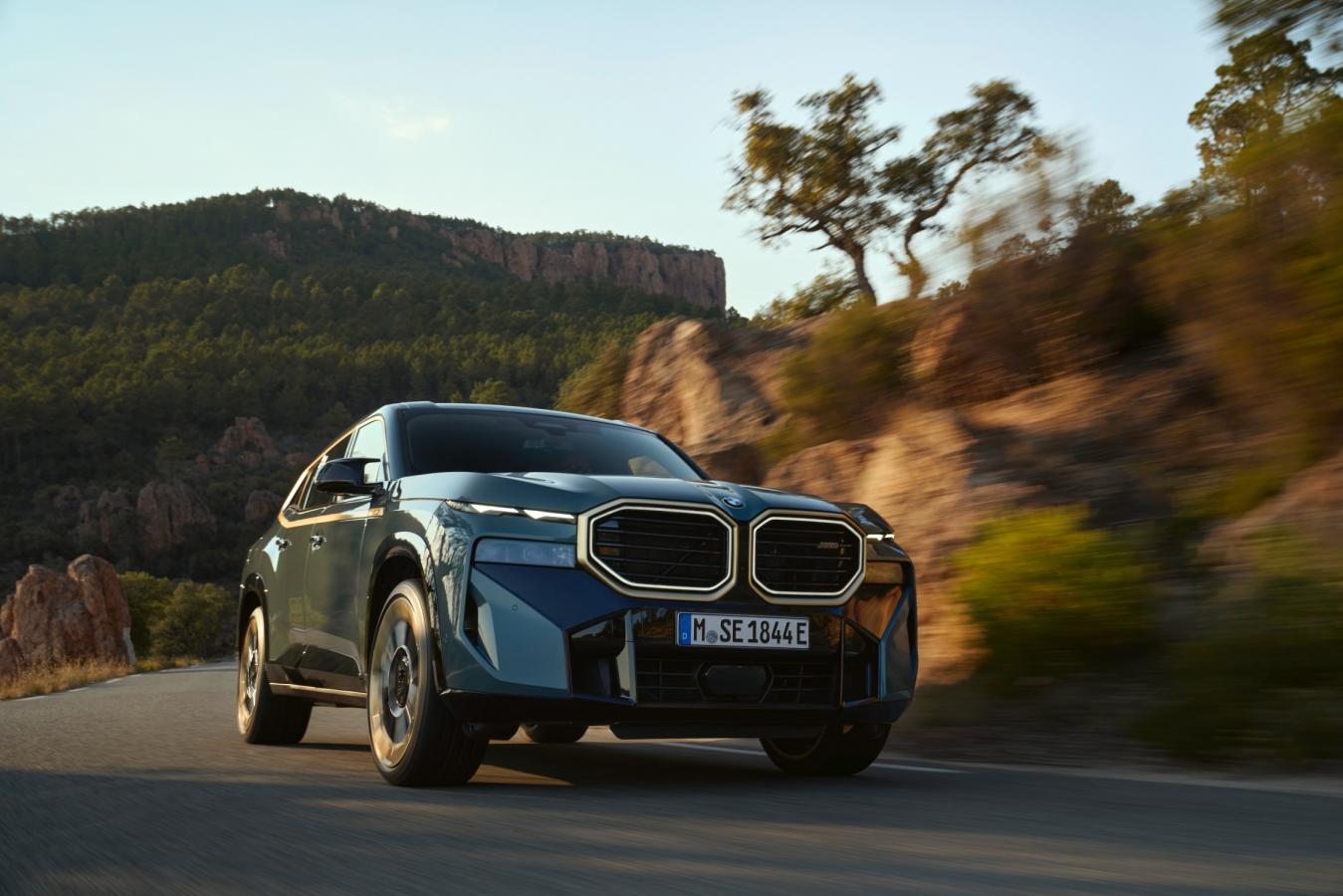 BMW XM（G09）亮相，首款插電式混動的M Power車款！