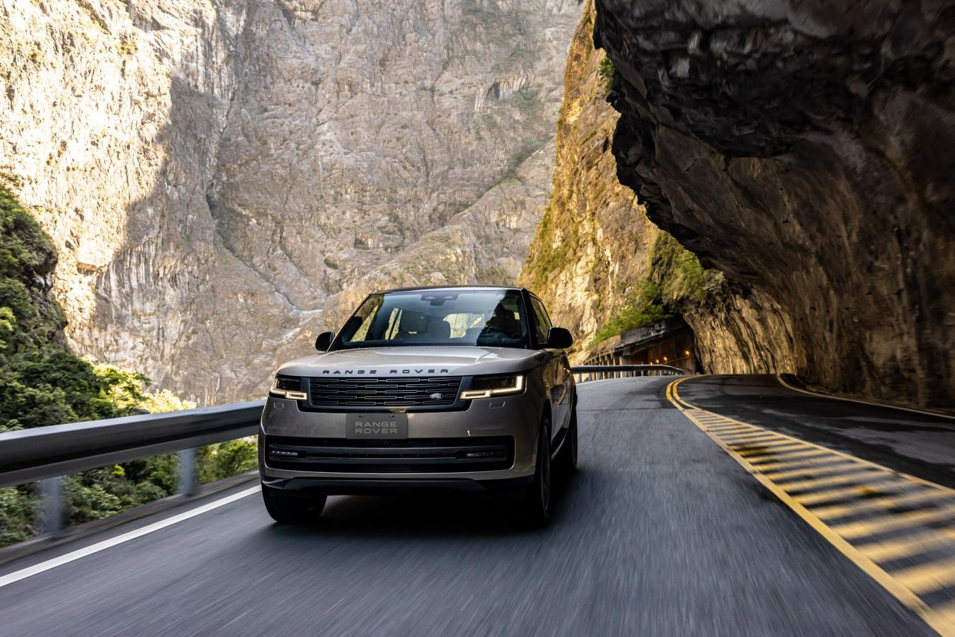 Land Rover The New Range Rover正式上市，完美詮釋MODERN LUXURY現代奢華！