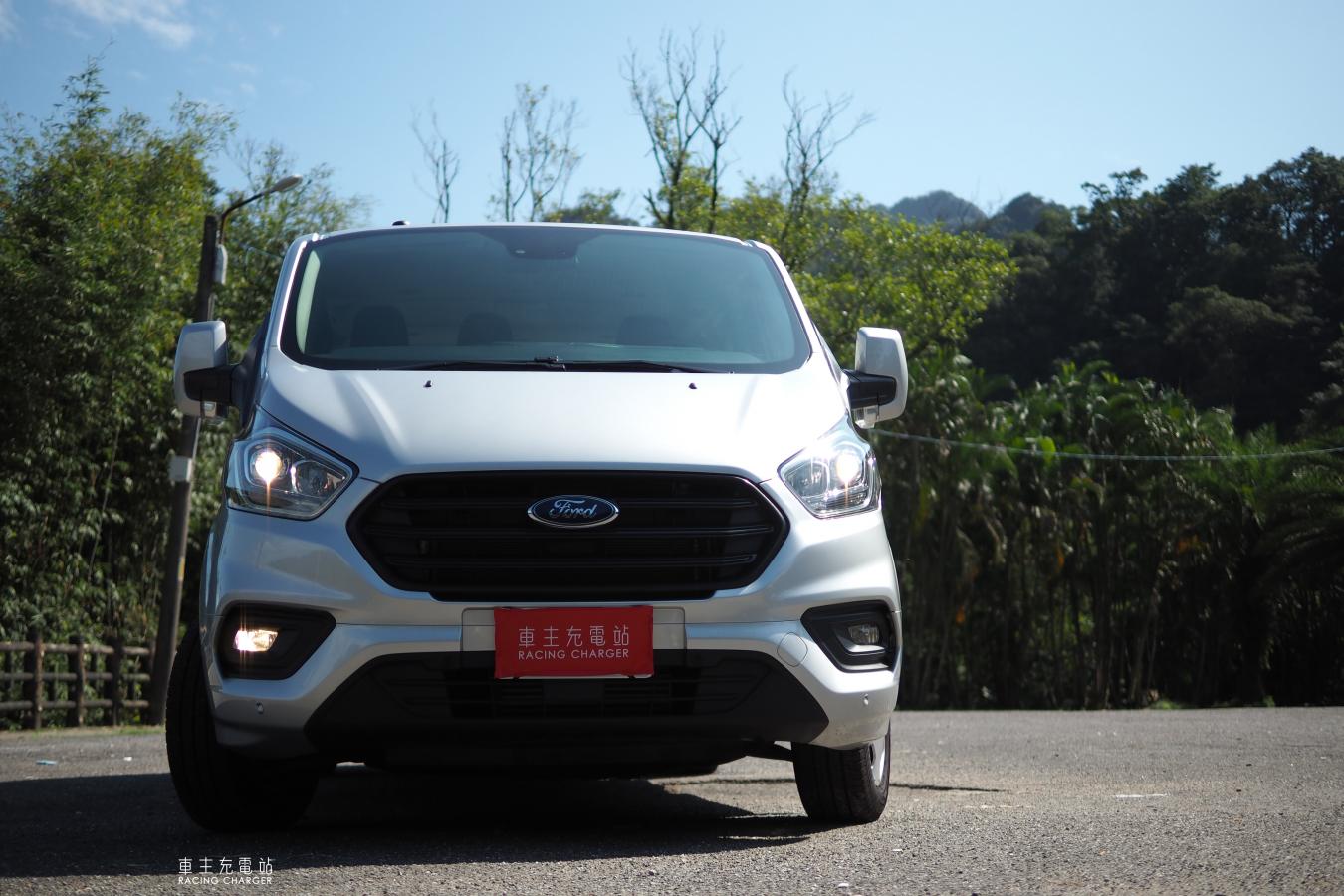 Ford Transit Custom Kombi一日車主試駕心得評價：最便宜的進口九人座，適合商用、不適合家用！