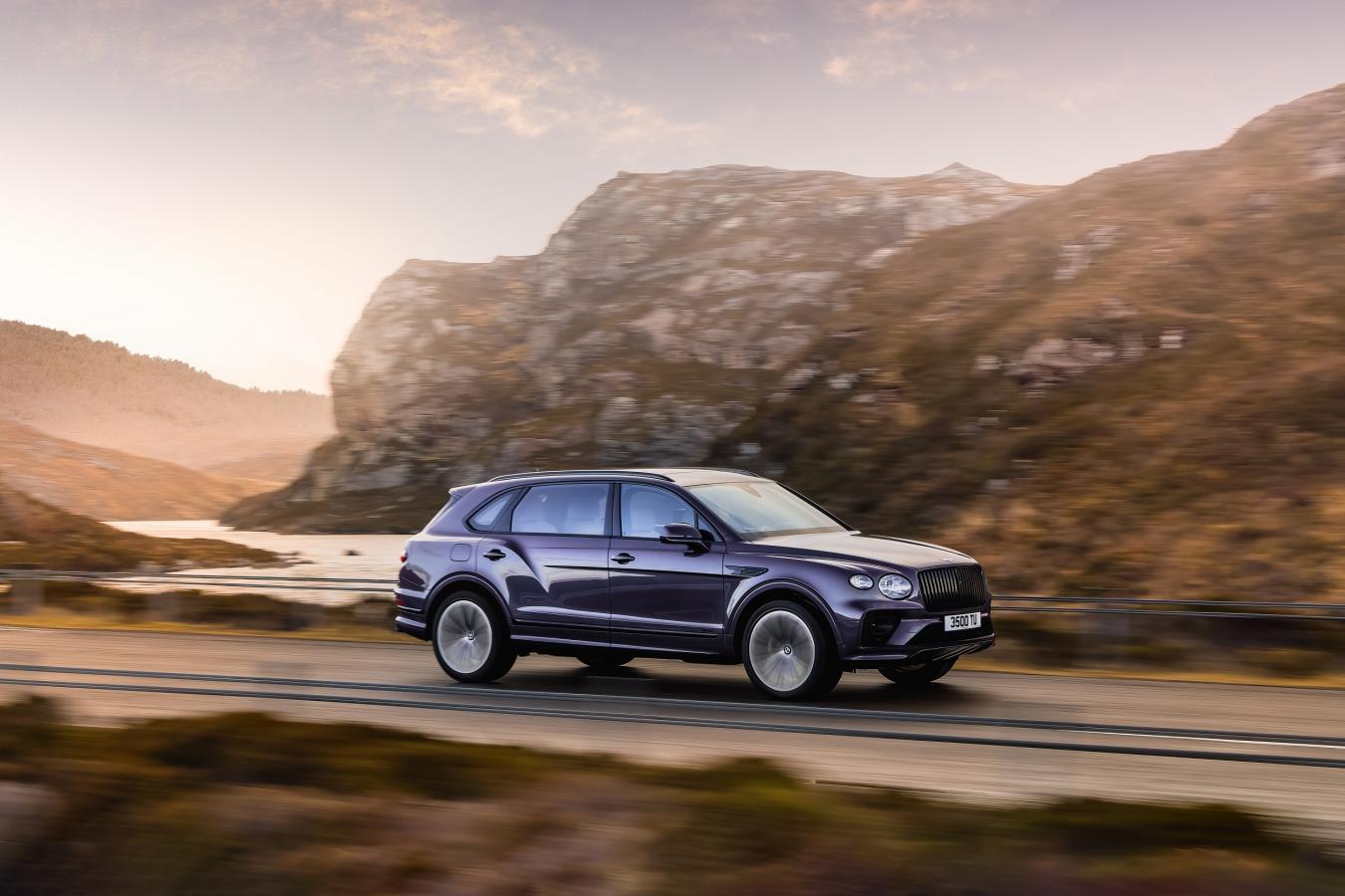 Bentley全新Bentayga Extended Wheelbasey在台發表，軸距加長後座更舒適！