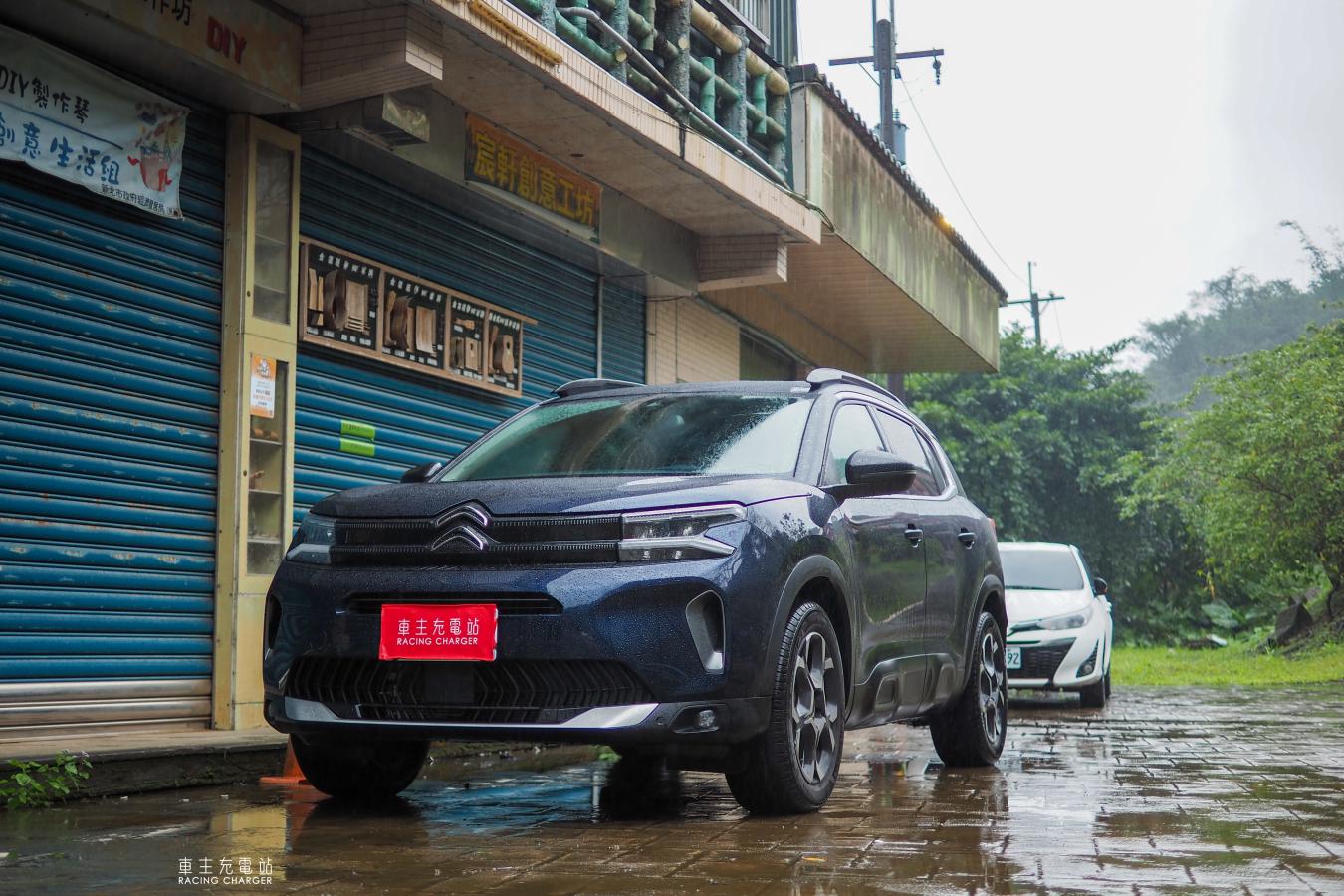 Citroen C5 Aircross Feel Pack一日車主開箱試駕心得：少有後座正三人座的CUV，PHC魔毯液壓懸吊強在哪？