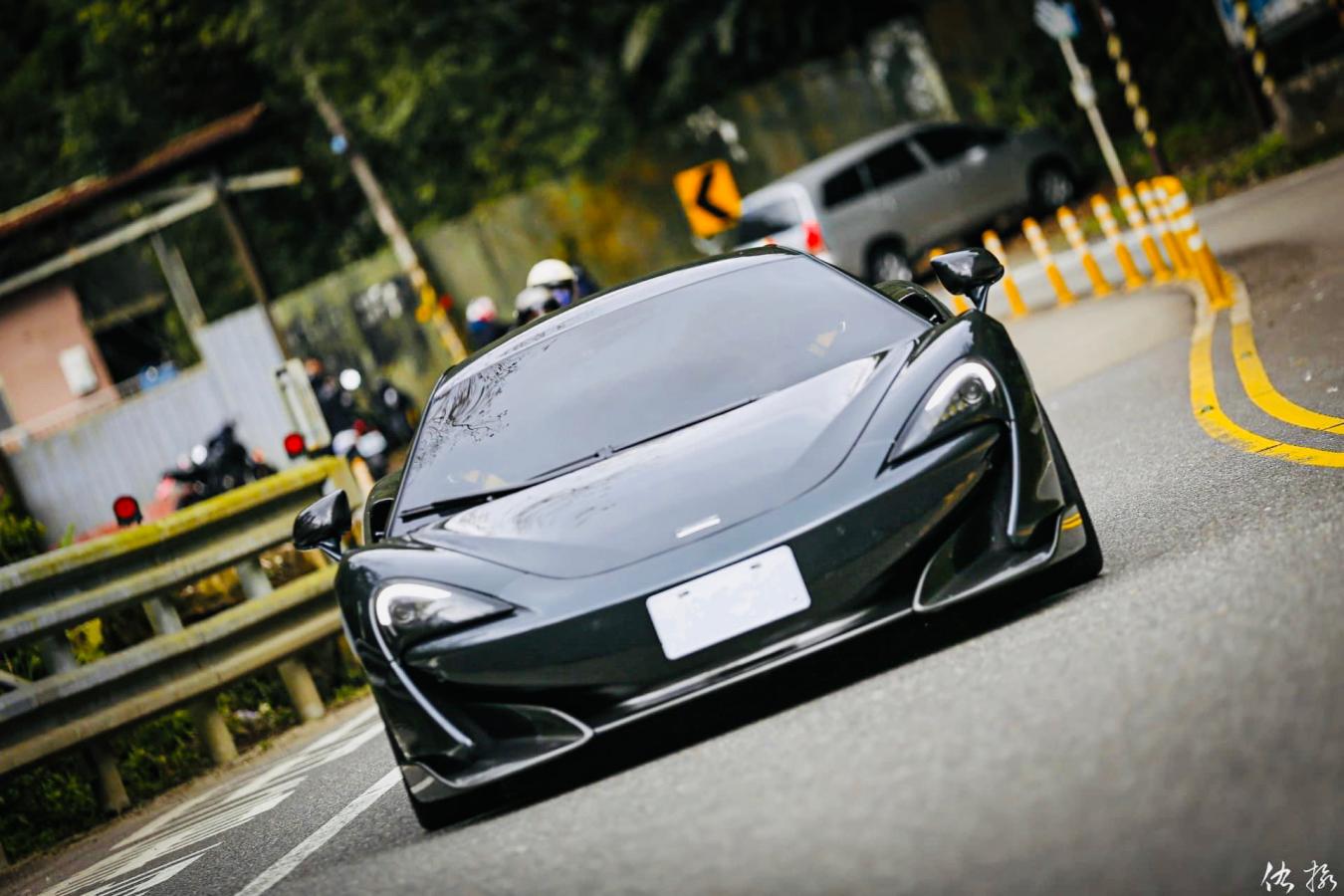 McLaren 600LT Coupe車主開箱心得評價：原廠總代理大小眼？買中古車服務差？車主親自破除迷思！