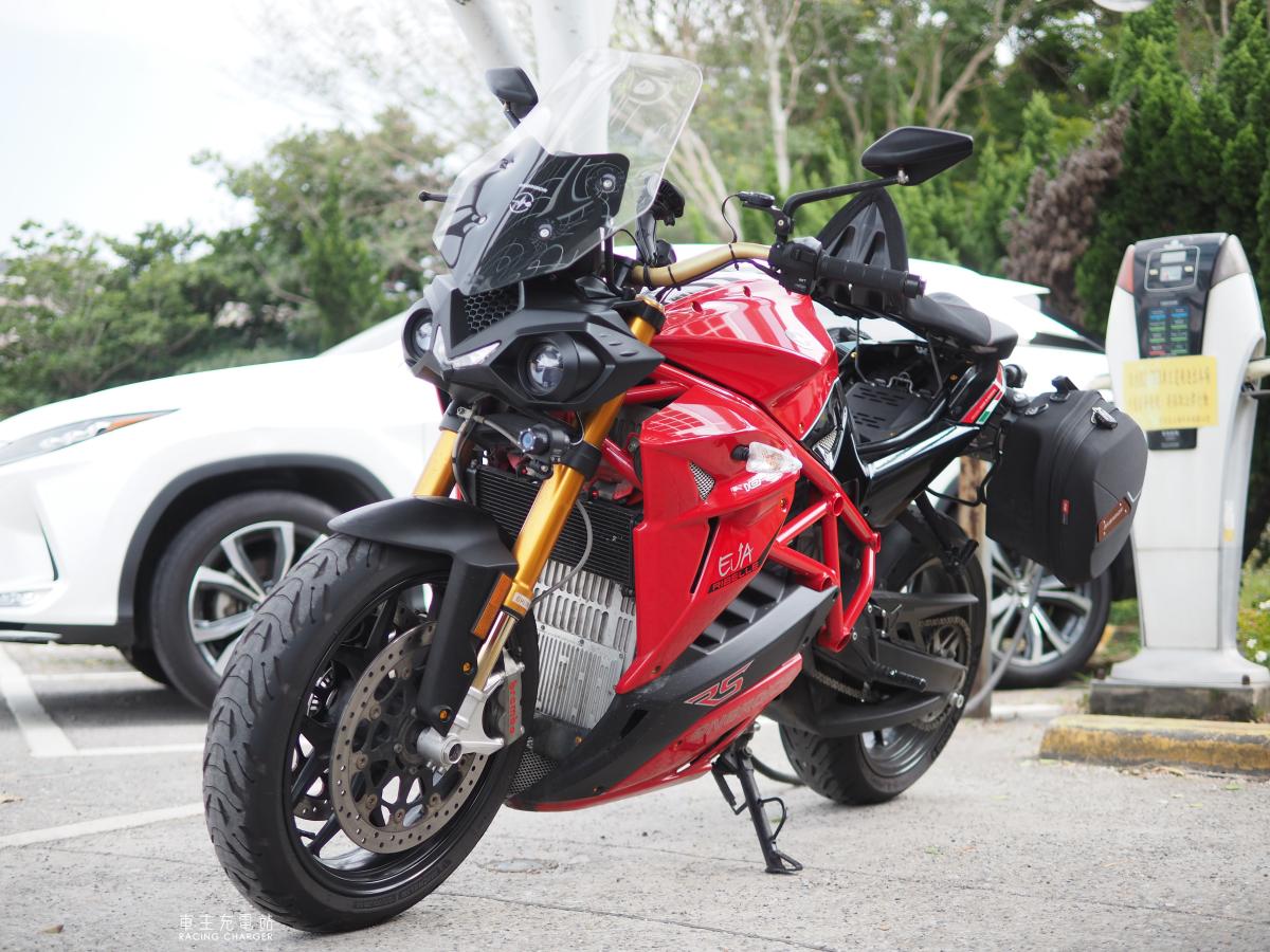 Energica EVA Ribelle RS車主開箱心得評價：狂爆扭力電動重機，續航不是問題！