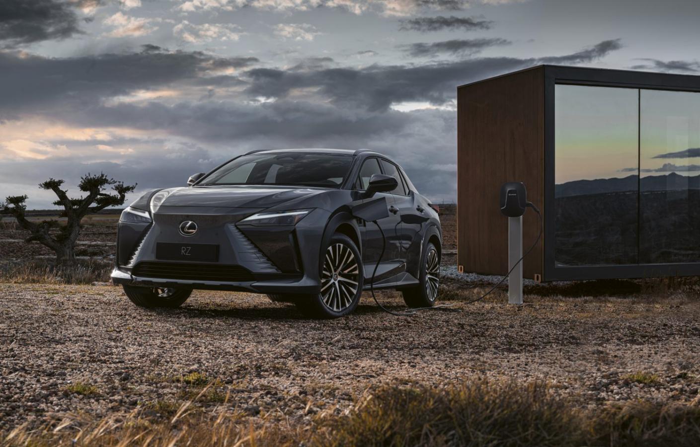 Lexus RZ450e正式發表，品牌第一款純電車在台上市！