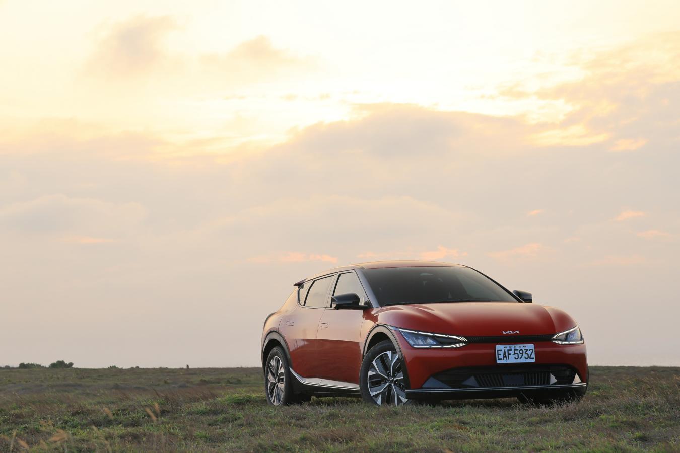 KIA EV6車主挑戰「全臺最高公路能耗賽」創驚人紀錄，超過550公里路程，全程不充電外更餘電20%！