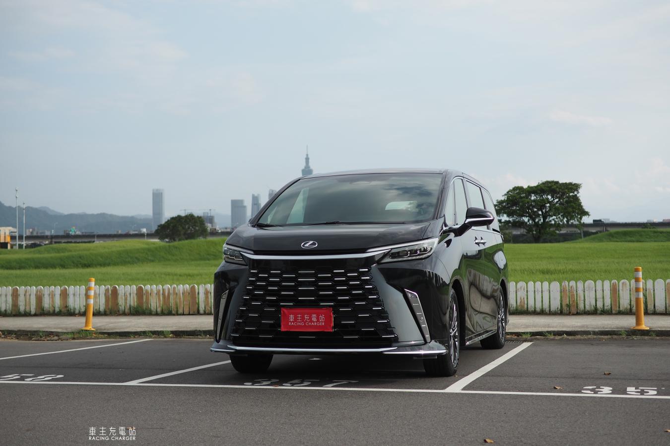 大改款Lexus LM（AW10）正式在台上市，全新500h動力登場！