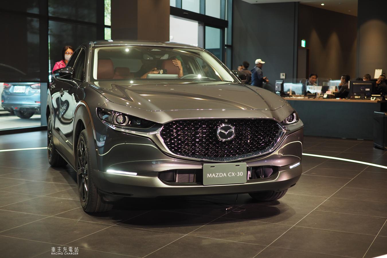 2024年式Mazda CX-30全面標配高階安全配備，智慧車載科技強勢升級不加價！