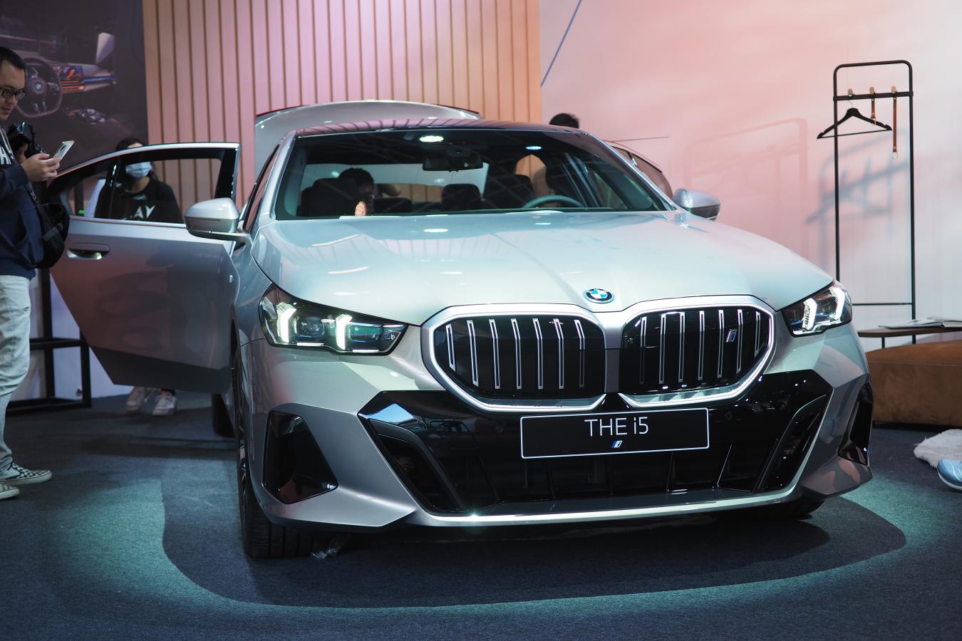 全新大改款BMW 5系列純電i5（G60）在台上市，巔峰再造極！