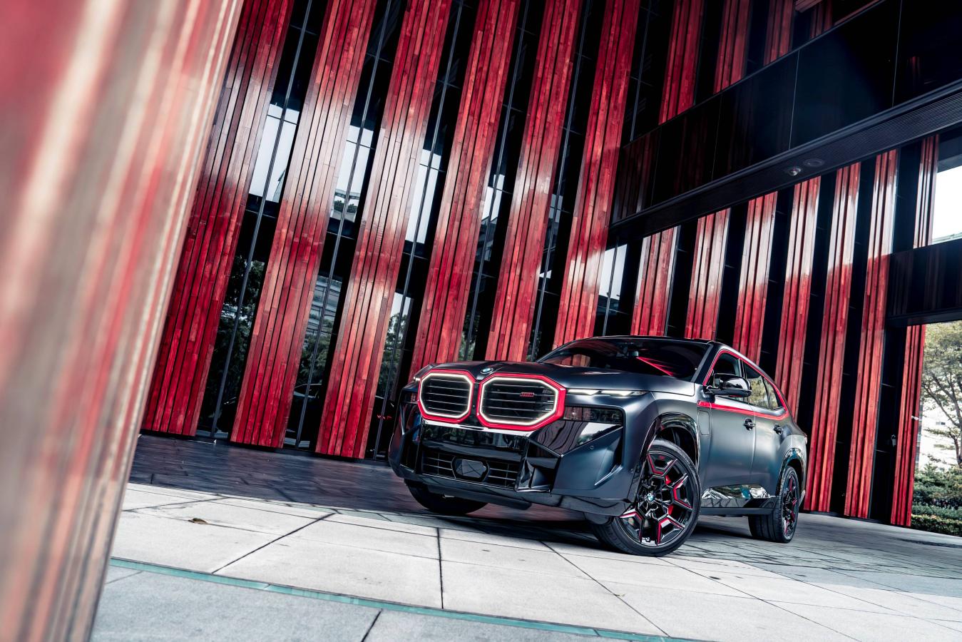全新BMW XM LABEL RED LIMITED EDITION，限量珍稀登場！