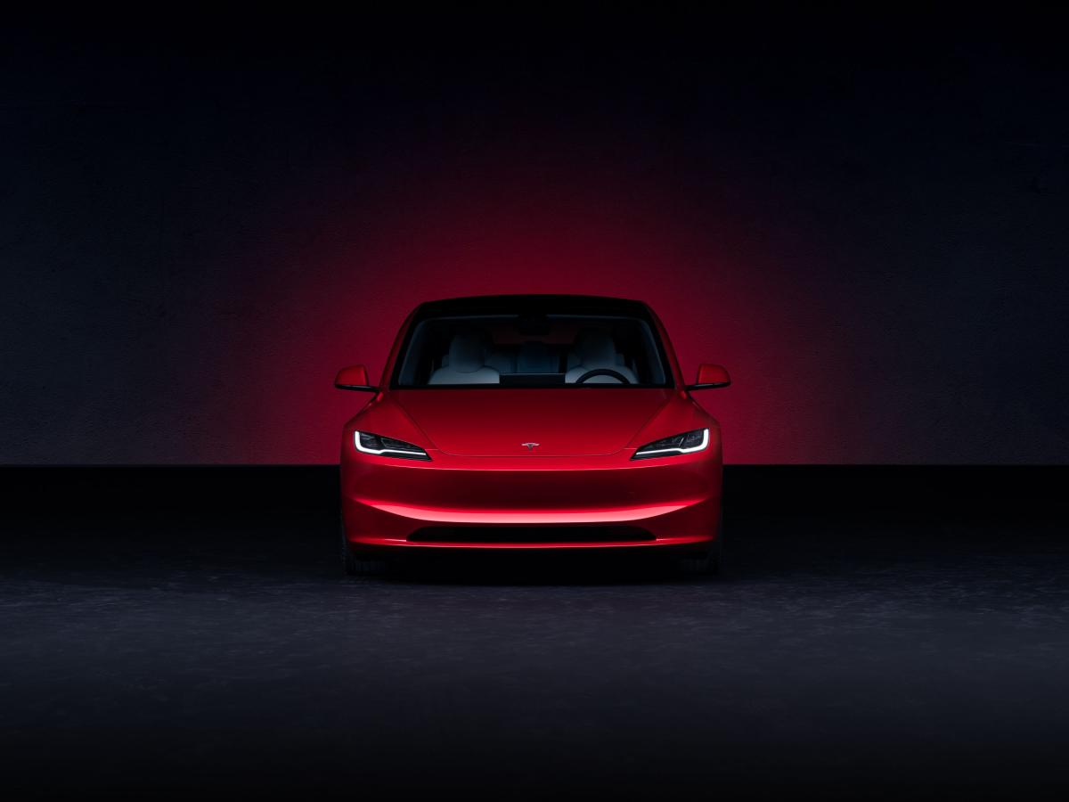 Tesla Model 3煥新版首季交付突破 2,000 輛， Tesla 第二季掛牌逾 5,800 輛，再創台灣電動車掛牌紀錄！