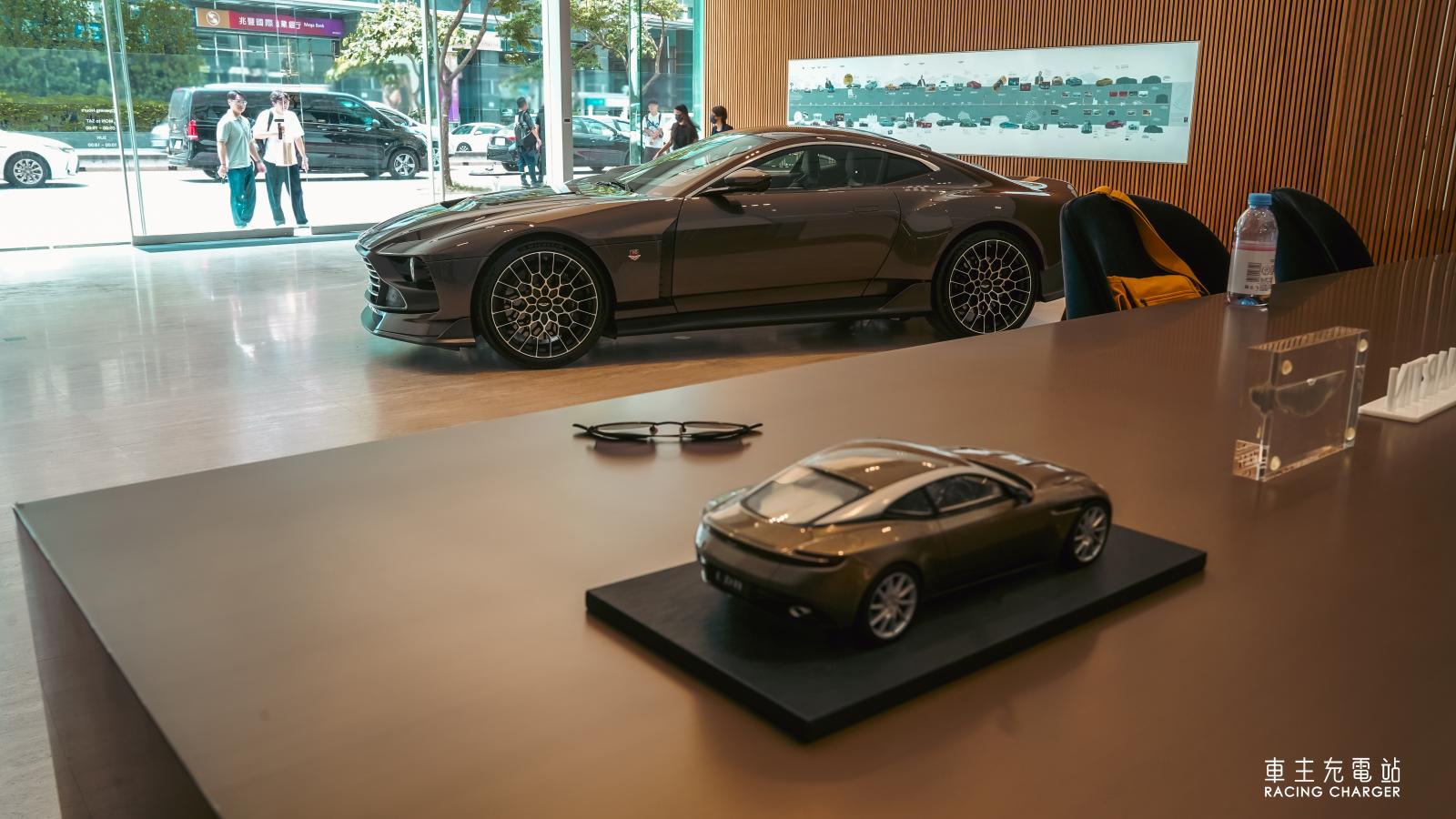 Aston Martin Valour台灣亮相，5.2L V12+六速手排！