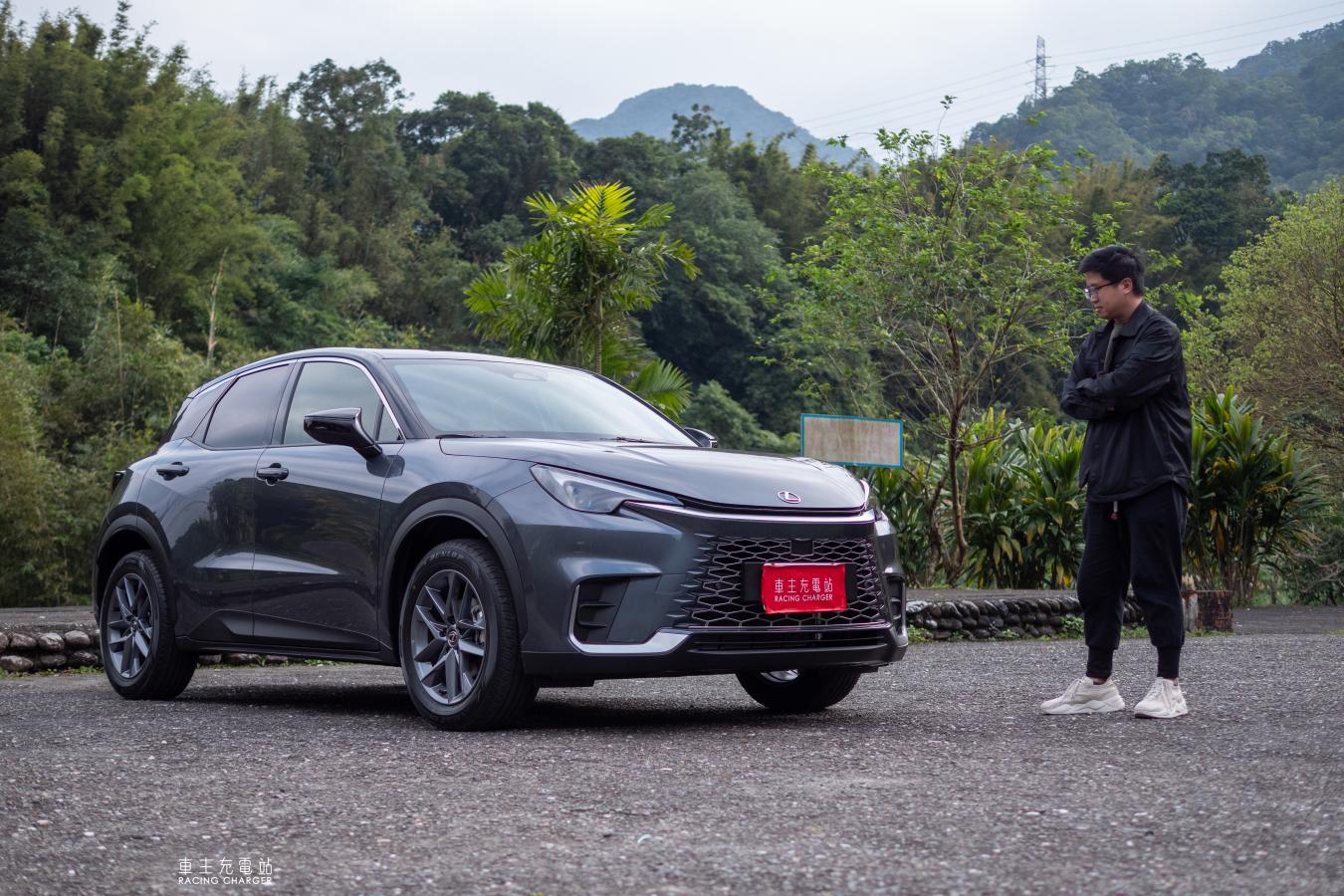 Lexus LBX一日車主開箱心得評價：有錢人的思維？