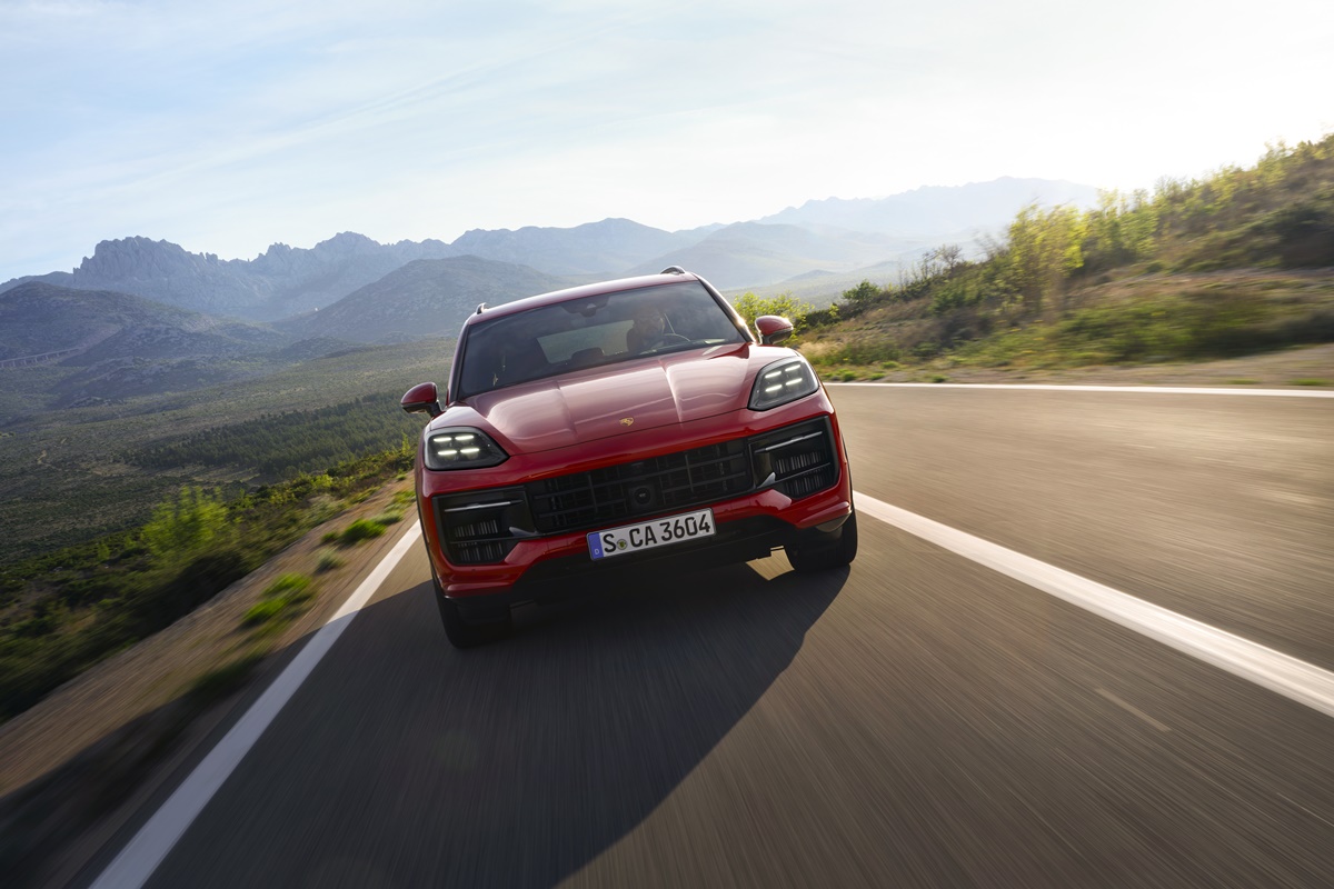 全新Porsche Cayenne GTS Coupé登場，搭載更精準、更運動化的V8引擎！