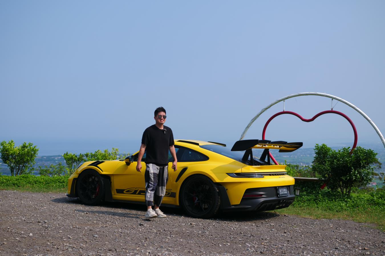 Porsche 911 GT3 RS（992）一日車主開箱心得評價：操駕病夫？服用後變山路呂布！