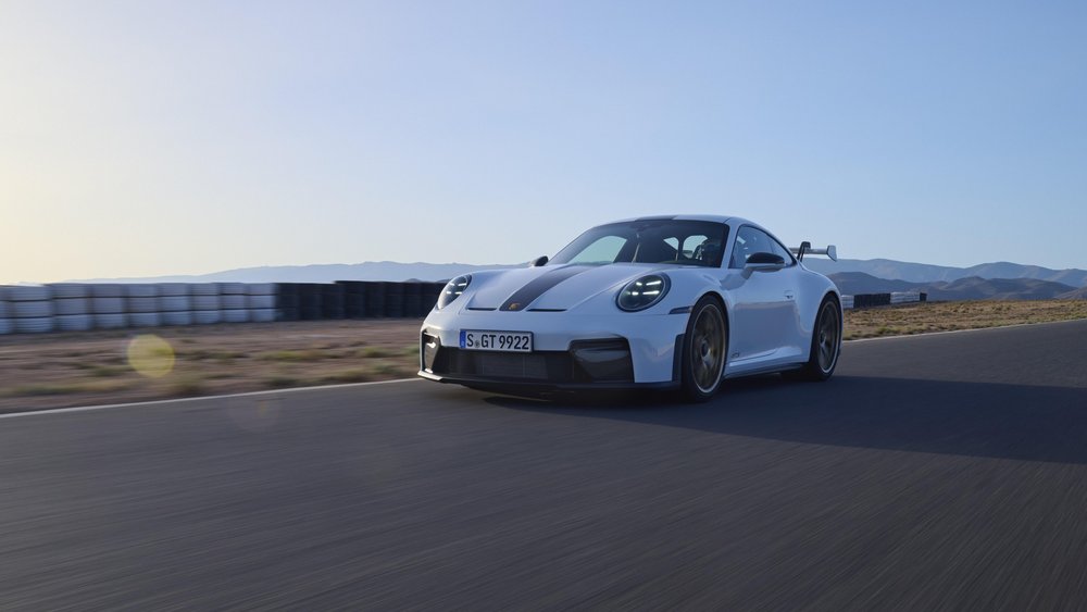 全新Porsche 992.2世代911 GT3 與 911 GT3 with Touring Package發表，賽道與公路的完美結合！