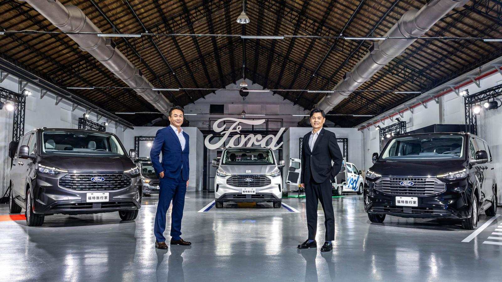 全新世代The All-New Ford Tourneo Custom福特旅行家大器上市！