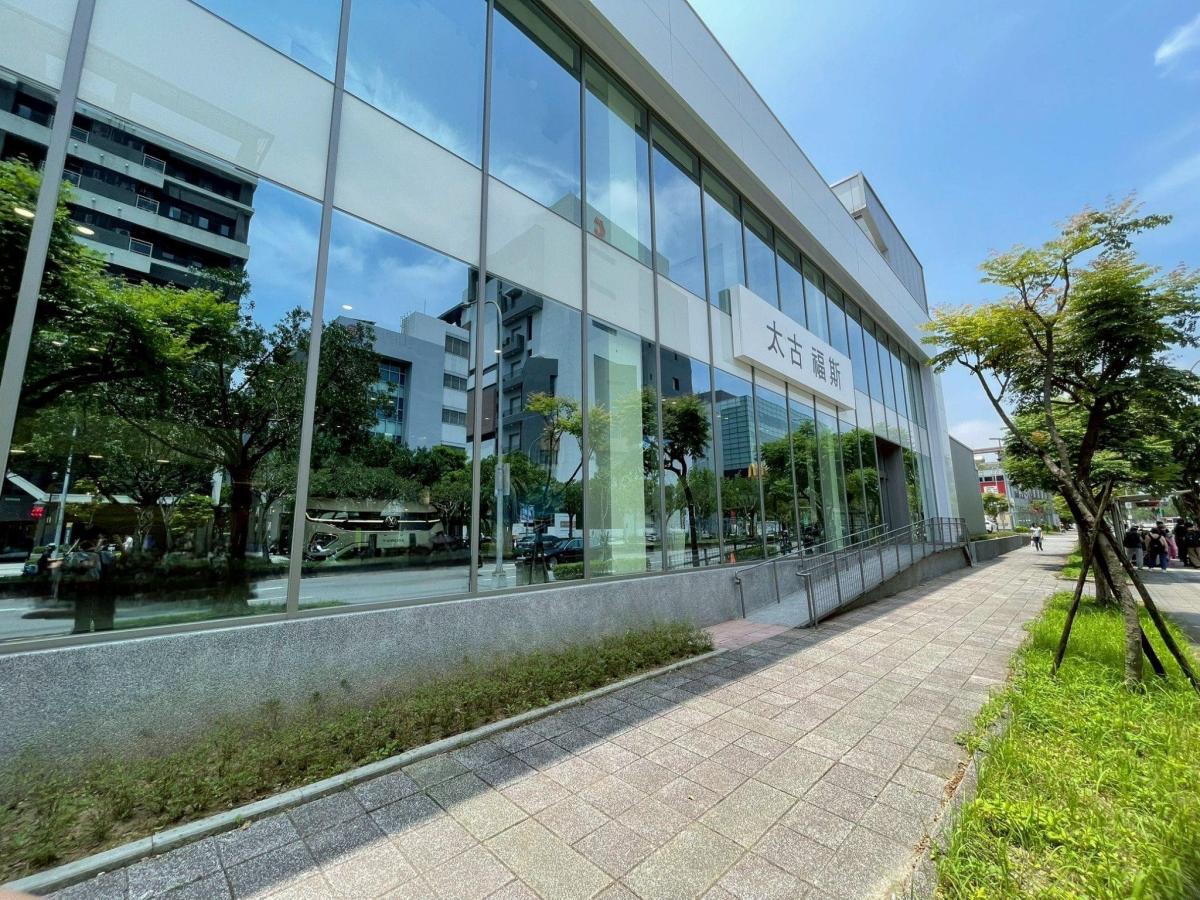 Volkswagen 內湖旗艦展示中心啟用首座室內極速充電站，賞車、購車、充電一次到位 打造完整車主旅程！