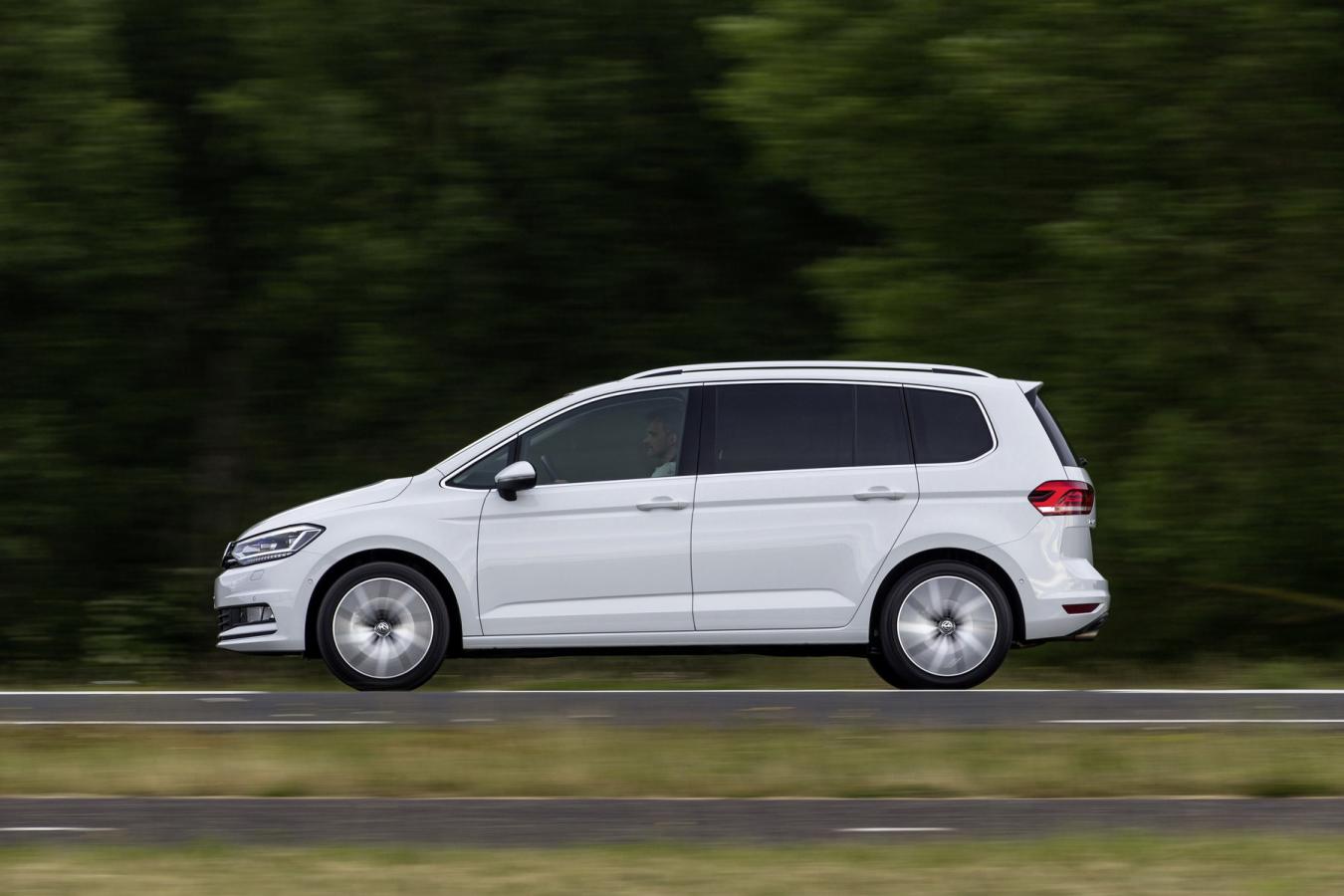 Volkswagen德藝7人座家庭夥伴全面出擊，最高優惠20萬元！