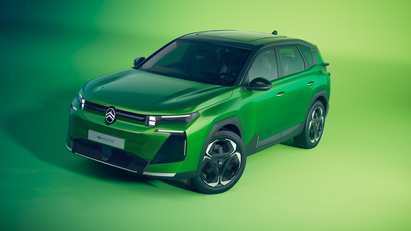 全新 CITROËN C5 AIRCROSS 耀眼登場，百年光影，驅動未來！